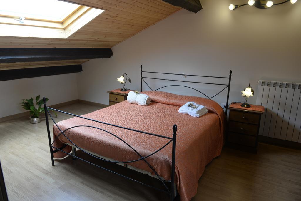 B&B San Leonardo Mascali Bagian luar foto