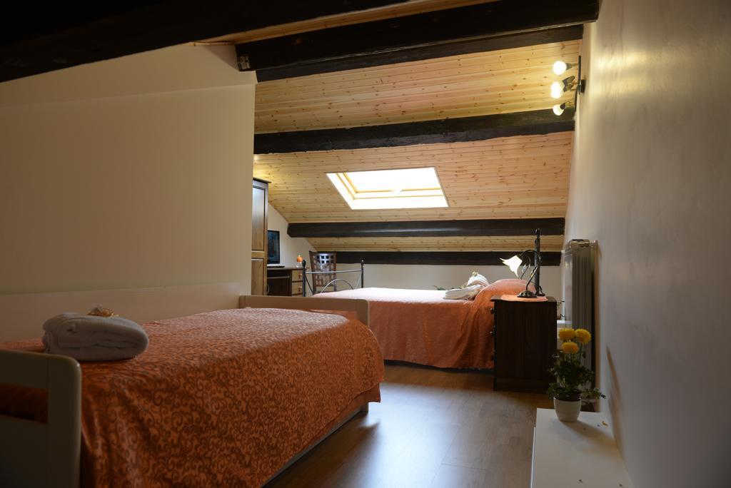 B&B San Leonardo Mascali Bagian luar foto