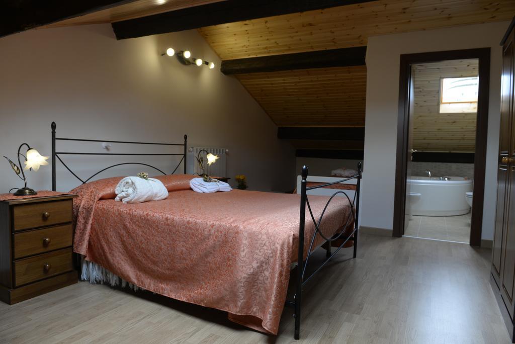 B&B San Leonardo Mascali Bagian luar foto