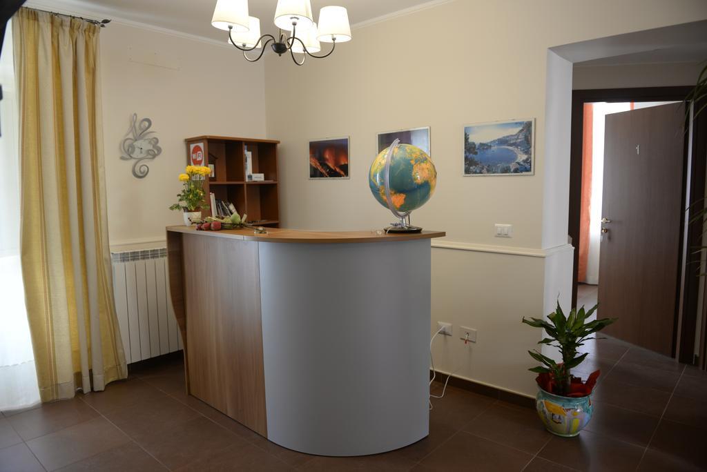 B&B San Leonardo Mascali Bagian luar foto