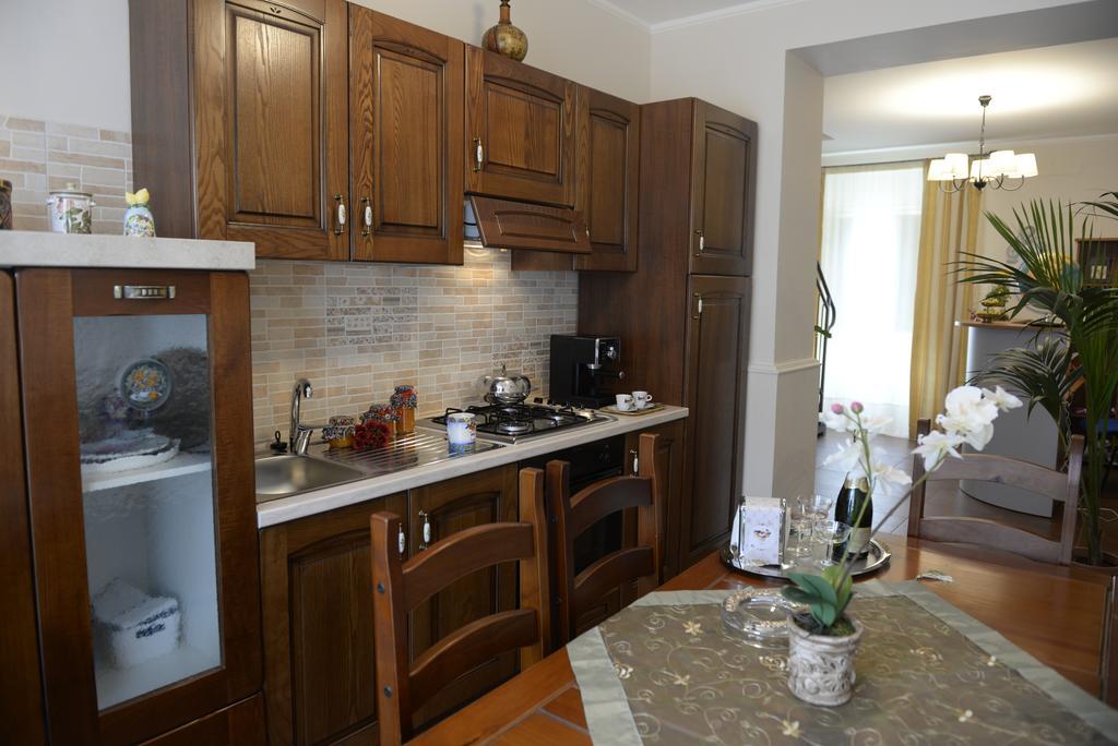 B&B San Leonardo Mascali Bagian luar foto