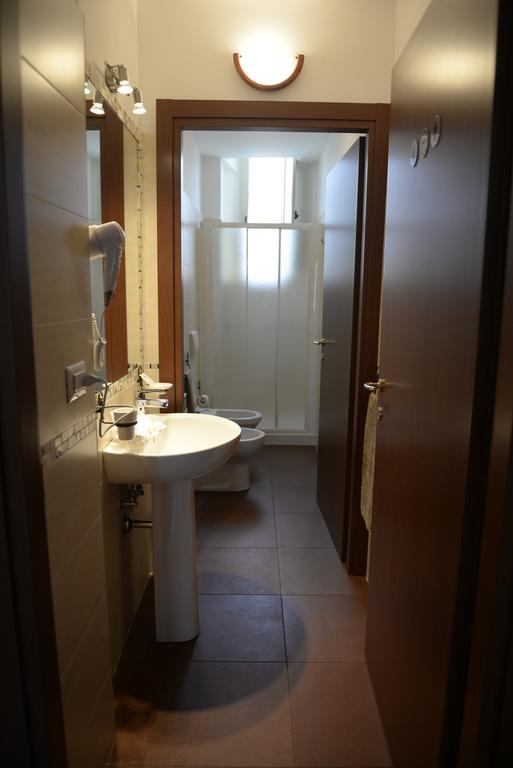 B&B San Leonardo Mascali Bagian luar foto